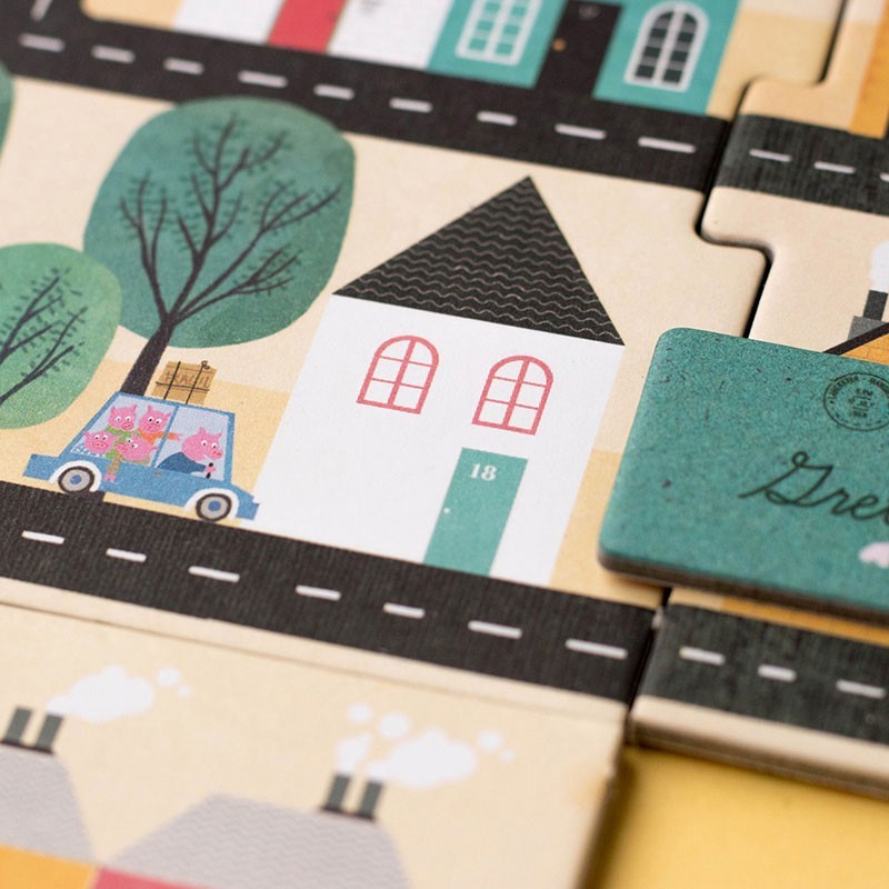 Family game of observation and speed